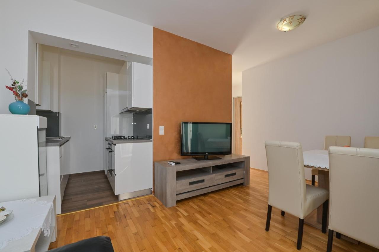 Apartment Center Ana โนวาลยา ภายนอก รูปภาพ